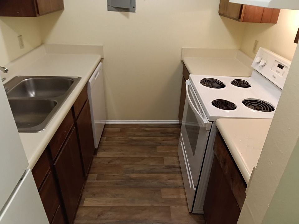 step saver kitchen freshly painted and cleaned