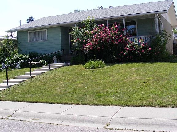 3rd image of 911 E Penmeadows Rd SE