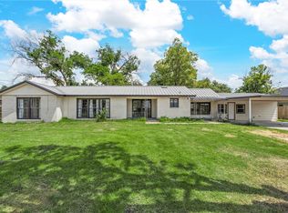 1305 N Old Robinson Rd, Waco, TX 76706