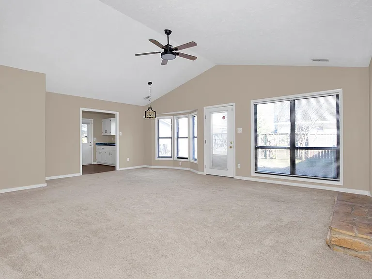 7006 Candlewood Dr — Photo 5