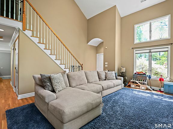 5th image of 571 Belden Hill Road