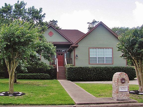 FRONT VIEW OF HOME FROM STREET