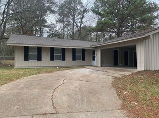 1719 Camellia Dr, Jackson, MS 39204