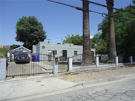2nd image of 240 E 13th St