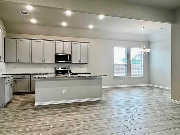 5th image of 277 Middlefield Dr