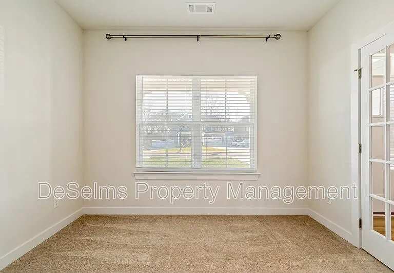 3820 Pitchers Ln — Photo 8