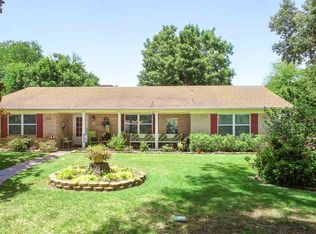 905 Oakwood Dr, Longview, TX 75604