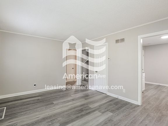 712095_003_wm_-_living_room_12906589.jpg