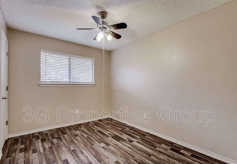 3712 Roussillon Dr — Photo 23