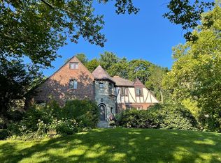 16 Alberta Rd, Brookline, MA 02467