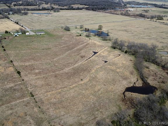 2nd image of 25568 E 320th Rd