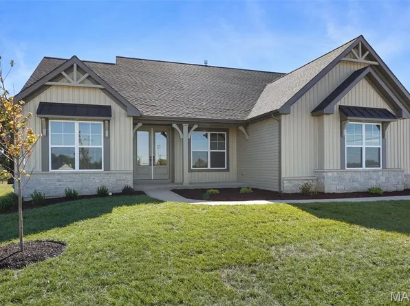 110 River Grove Ct, O'Fallon, MO 63366