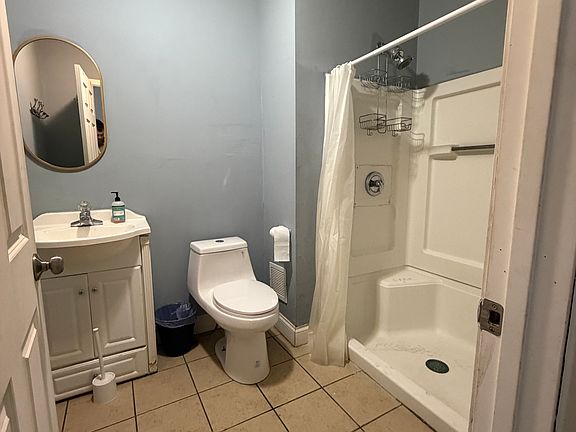 4th image of 1009 University Ave SE #35dd9f2d4