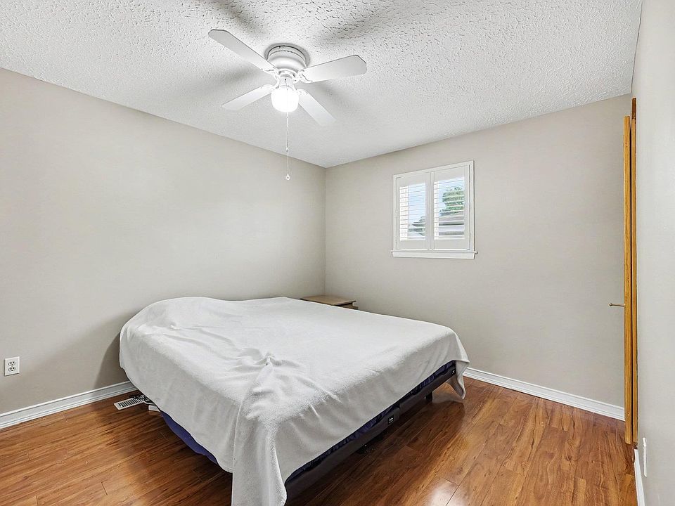 18039 Summer Ln S, photo 13