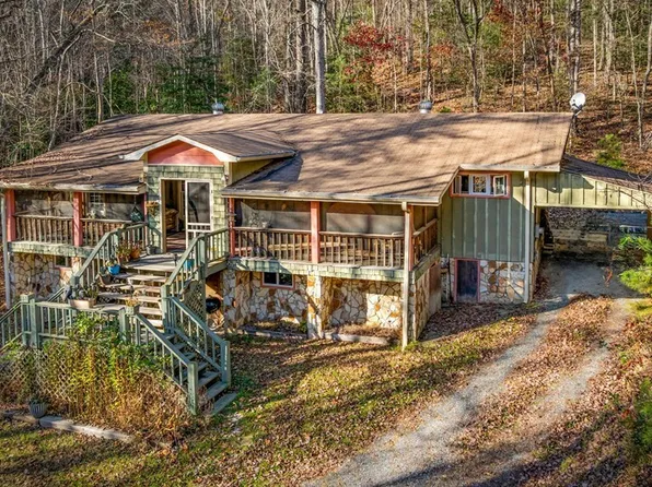 208 Bullen Gap Rd, Blue Ridge, GA 30513