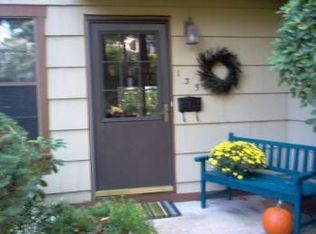 135 Treetop Cir, Nanuet, NY 10954