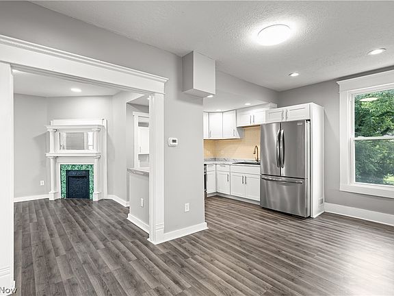 4th image of 226 High St