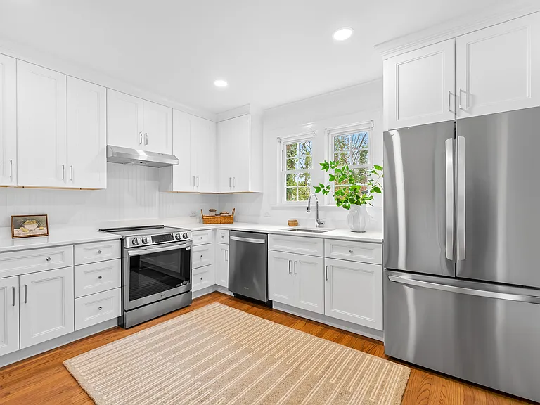625 E Polo Rd — Photo 8