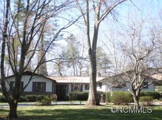405 Brandon Rd, Hendersonville, NC 28739