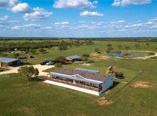 300 County Road 243, Floresville, TX 78114