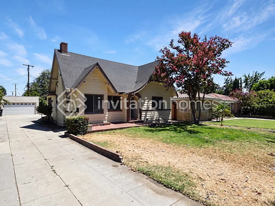 1446 N Euclid Ave