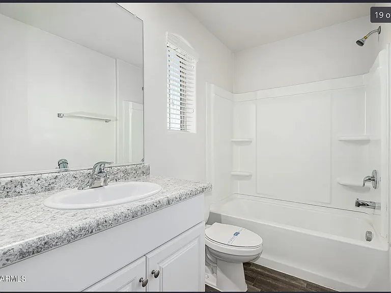 5431 W Odeum Ln — Photo 11