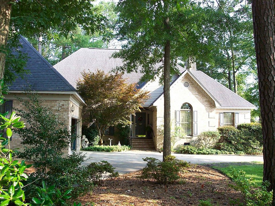 1st image of 127 Bishop Dr
