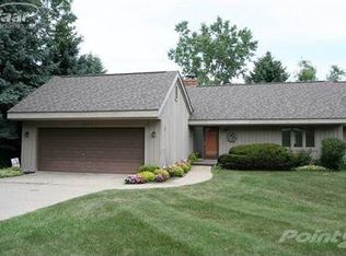 5115 Meadowhill Trl, Grand Blanc, MI 48439