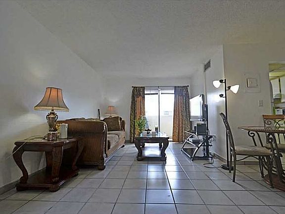 2nd image of 2000 Biarritz Dr APT 405