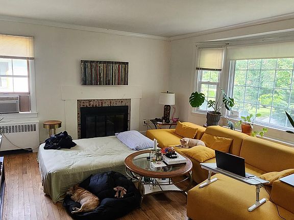 3rd image of 168 Hirst Ave