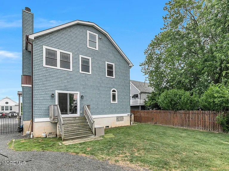 3 Monmouth Pl — Photo 32