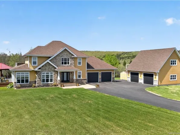 31 Millstone Ct, Moncton, NB E1G 0V4