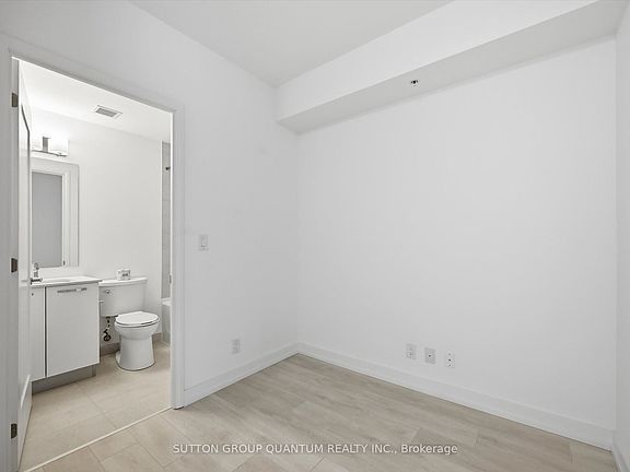 4th image of 75 James St S #1221