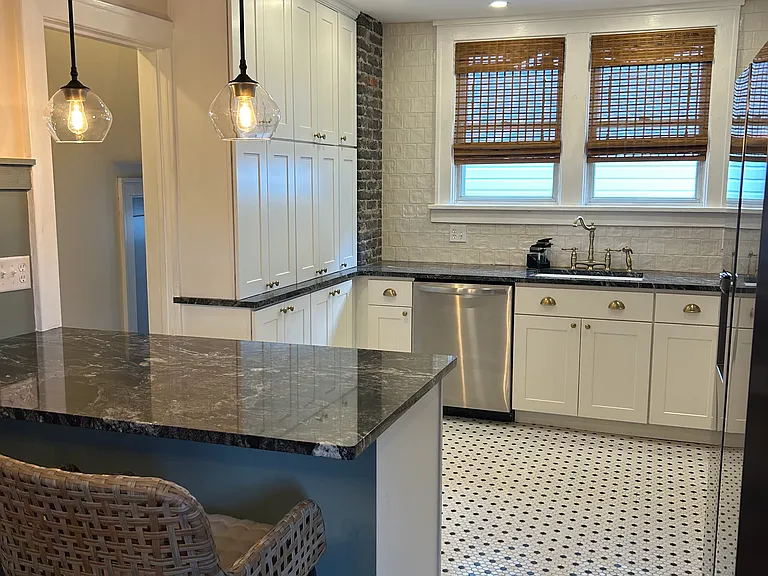 119 McKinley Ave — Photo 2