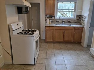 226 Appleton St UNIT 4, Lowell, MA 01852