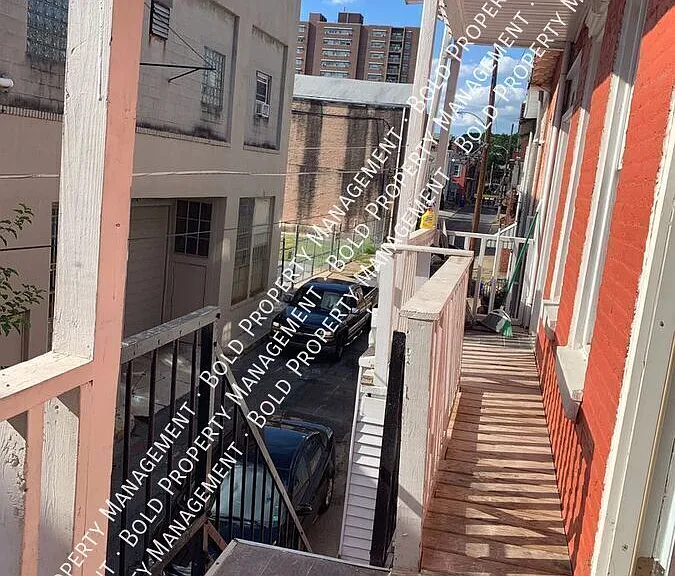 827 Chestnut St #2 — Photo 7