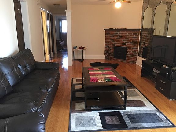 2nd image of 3158 N Neenah Ave #2D