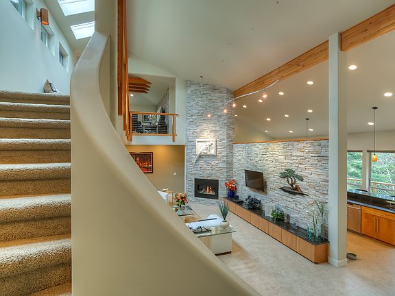 5th image of 424 Surfview Dr