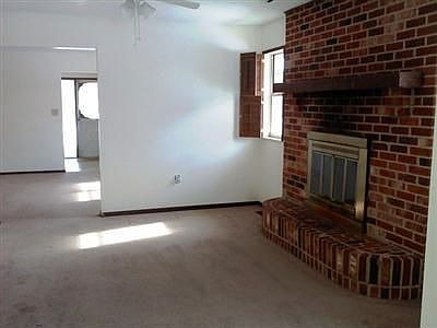3rd image of 8693 Shadycreek Dr
