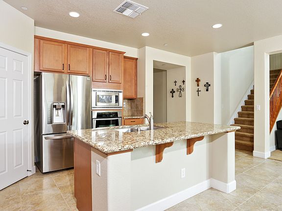 4th image of 2320 Foster Ct