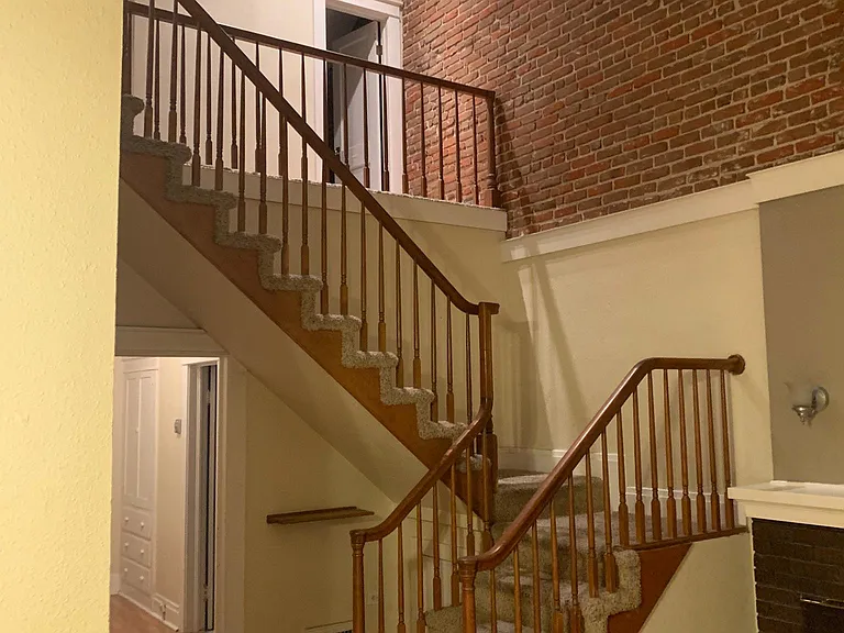 627 N Washington St — Photo 3