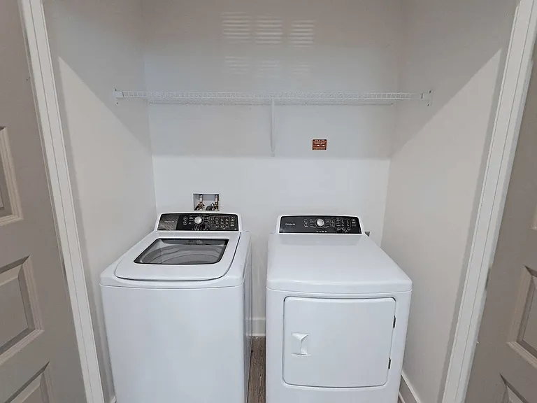 The Parian Luxury Apartments — Photo 129