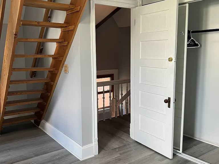 628 College St #1 — Photo 7