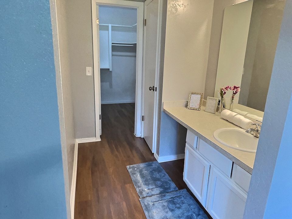 1st image of 213 NW 90th St