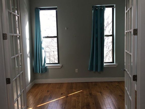3rd image of 306 Evergreen Ave #3B