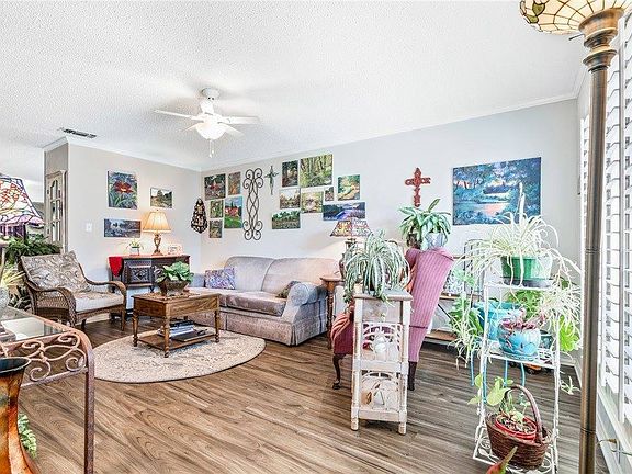 4th image of 5012 Lake Shore Dr