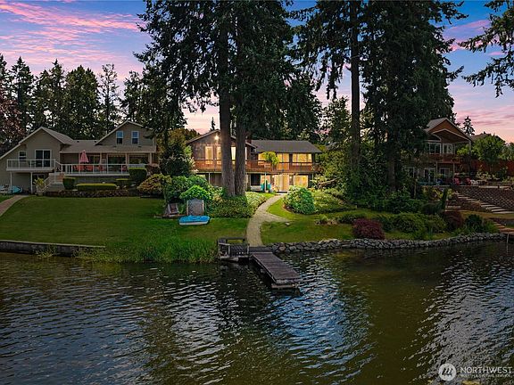 3rd image of 4202 Kyro Road SE