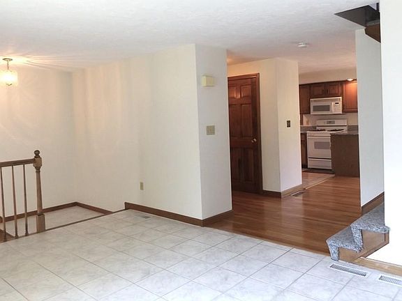 5th image of 18 Villa Roma Dr #18