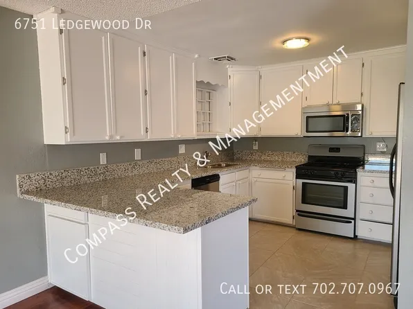 6751 Ledgewood Dr, Las Vegas, NV 89103