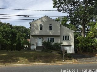 196 Sand Rd, Westwood, NJ 07675